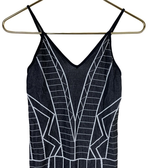 โญ๏ธ2/$20 BCBGeneration Stretchy y2k Geometric Line Bodycon Dress - Picture 5 of 11